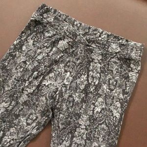 Stretchy loungewear leggings size Small